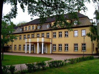 Schloss Nudersdorf im Jahr 2004